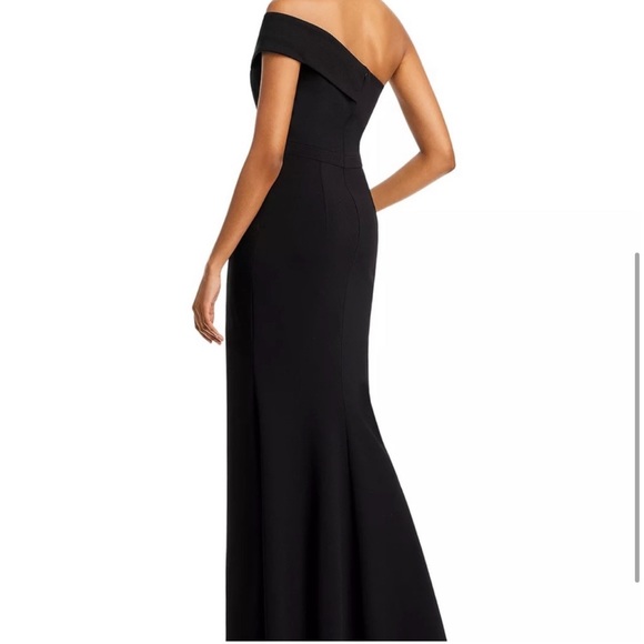 AQUA Beautiful Black Gown 🖤 - Picture 3 of 6